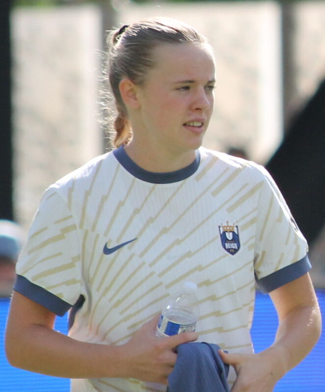 Ainsley McCAMMON