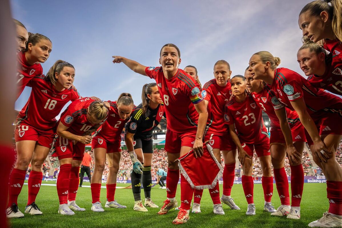 Angharad James mira vaga na Copa do Mundo Feminina 2027