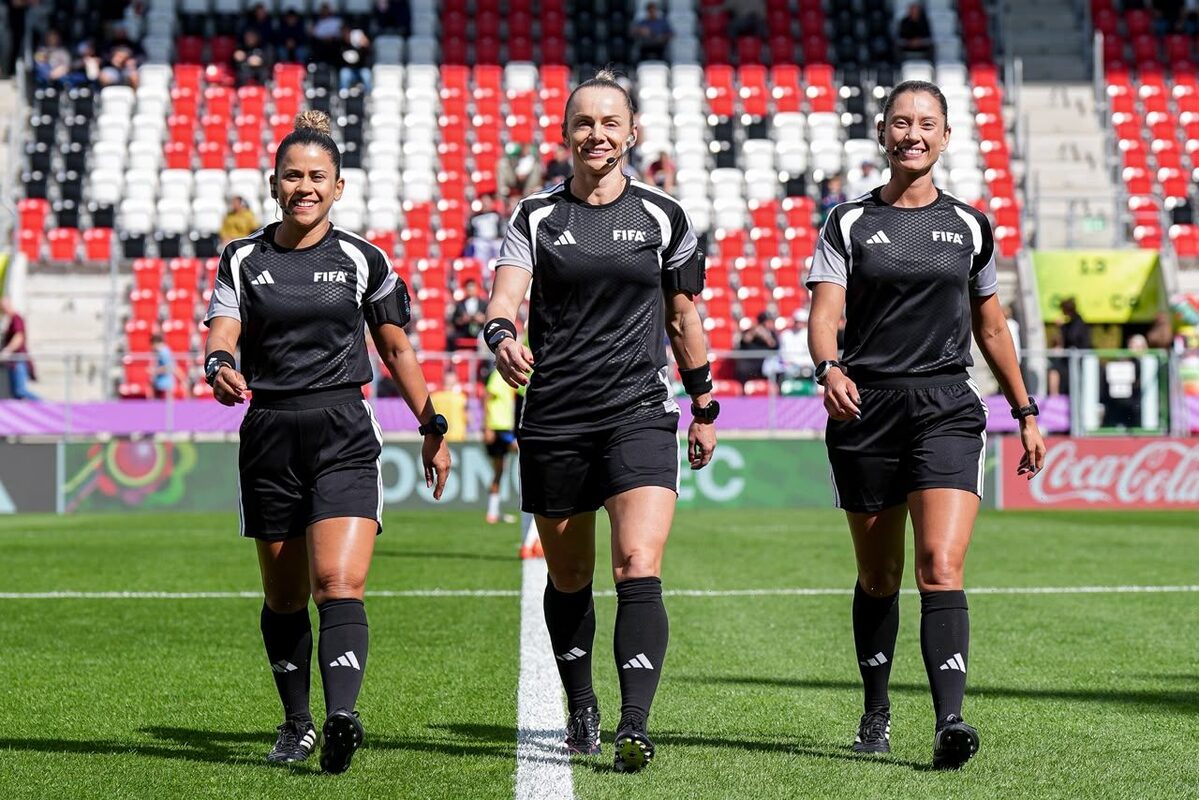 Anne Gomes de Sá, Charly Deretti e Fernanda Nandrea representarão a arbitragem brasileira na final da Copa do Mundo Feminina Sub-20