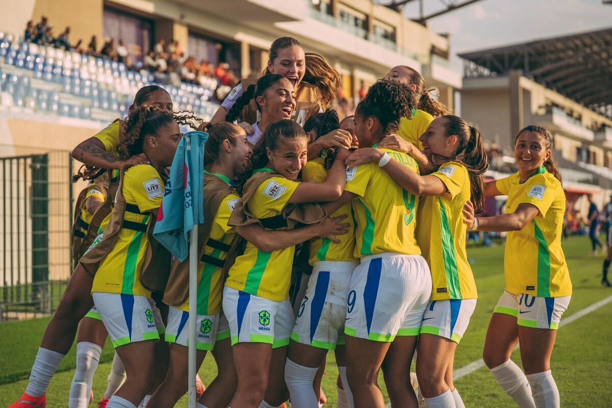Brasil estreia com goleada por 6 a 2 sobre o Canadá na Copa do Mundo Feminina Sub-17