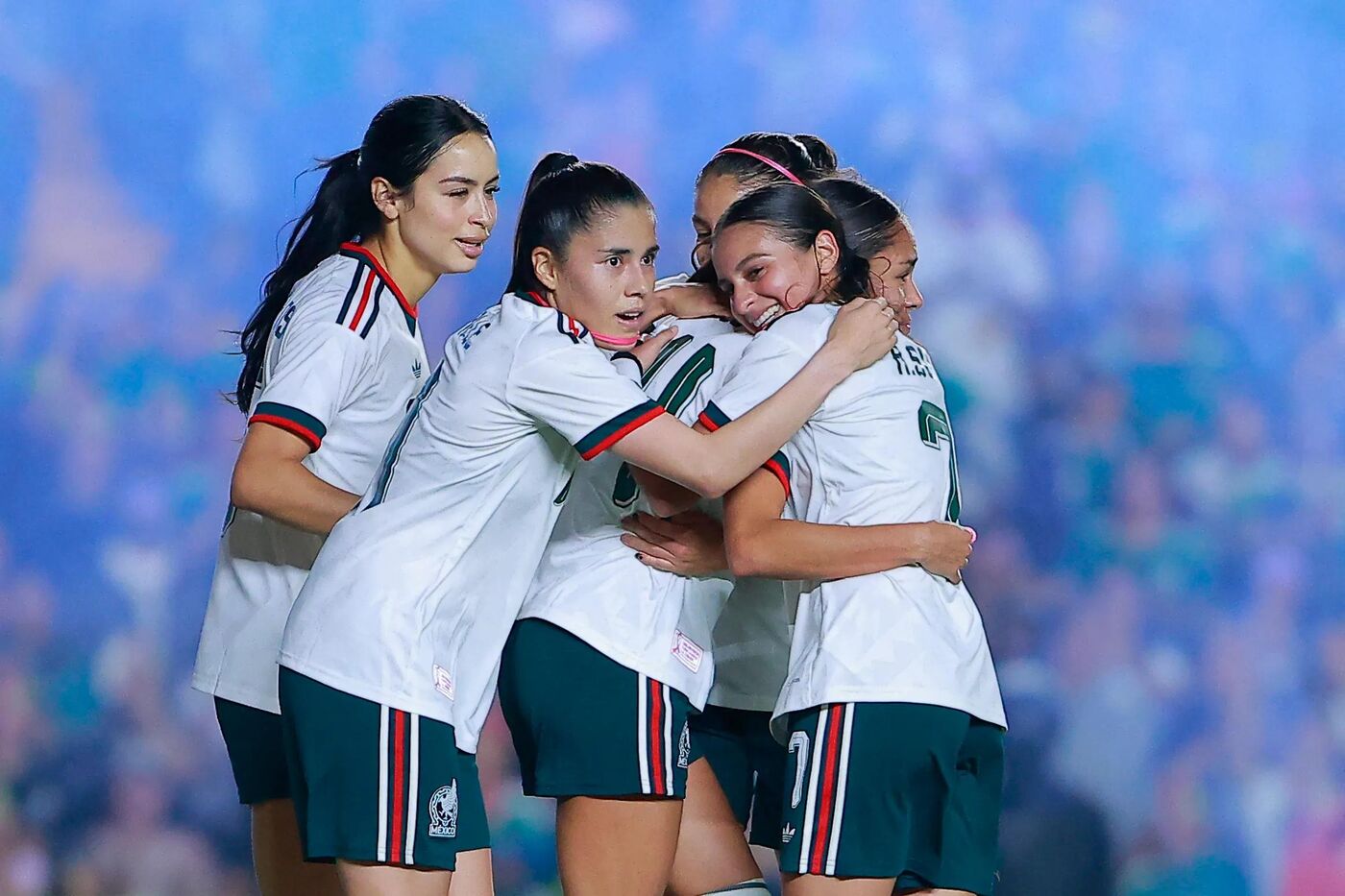 México mostra resiliência antes de eliminatória decisiva