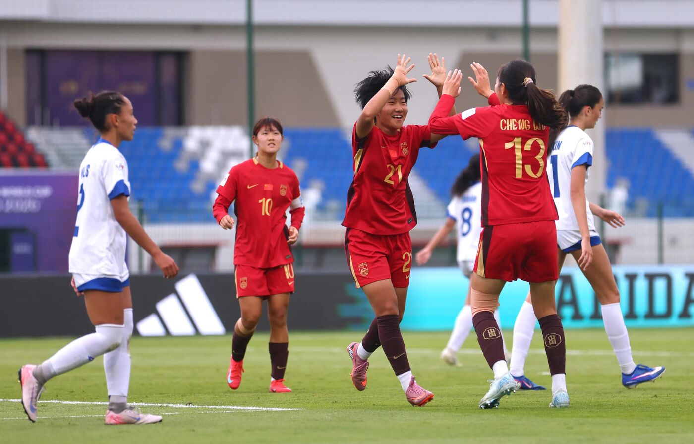 China e Espanha avançam com força ao mata-mata