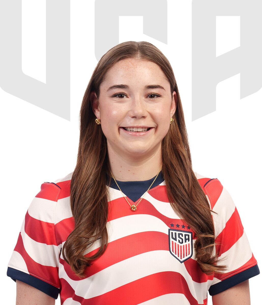 Olivia Moultrie, meio-campista americana.