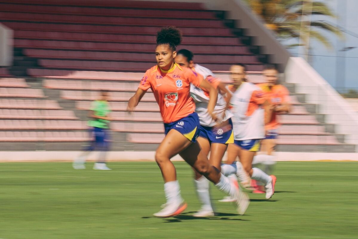 Seleção Brasileira Sub-17 intensifica preparação para estreia na Copa do Mundo da categoria