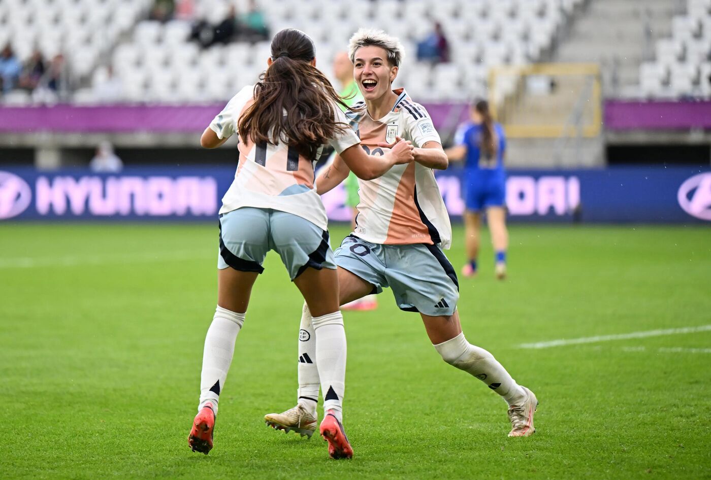 Seleção da Espanha durante a semifinal da Copa do Mundo Feminina Sub-20 da Fifa Polônia 2026