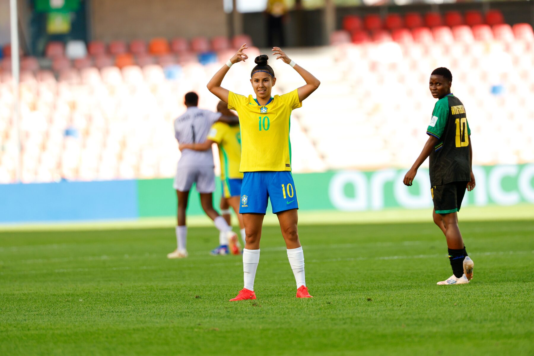Vitorinha fez o quarto gol do Brasil na vitória sobre a Tanzânia