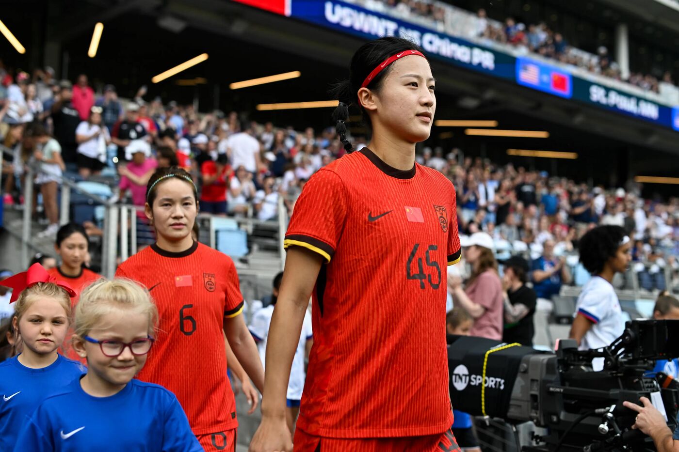 Wang Linlin, da China, se prepara para partida internacional.