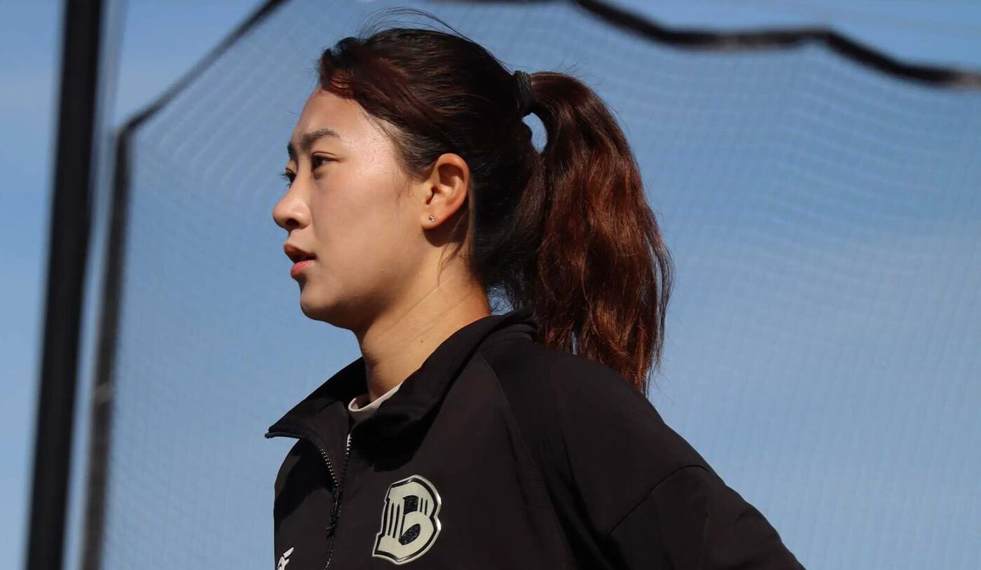 A zagueira Shin Nayeong, do Brooklyn FC, durante treino da equipe em 2026.