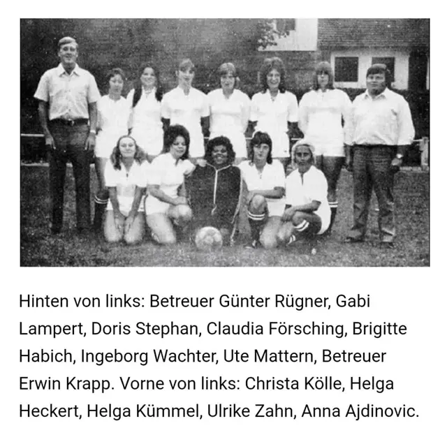 Equipe feminina do FC Viktoria Odenheim por volta de 1970, quando a DFB revogou sua proibição. Registro preservado na crônica do clube.