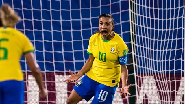 Marta comemora o gol contra a Itália em 18 de junho de 2019, na Copa do Mundo Feminina, quando chegou a 17 gols em Mundiais.