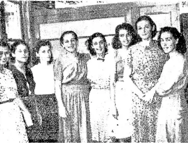 Jogadoras do Primavera A. C. em visita à redação de O Globo. Registro publicado em 15 de janeiro de 1941, posterior ao convite narrado neste marco.