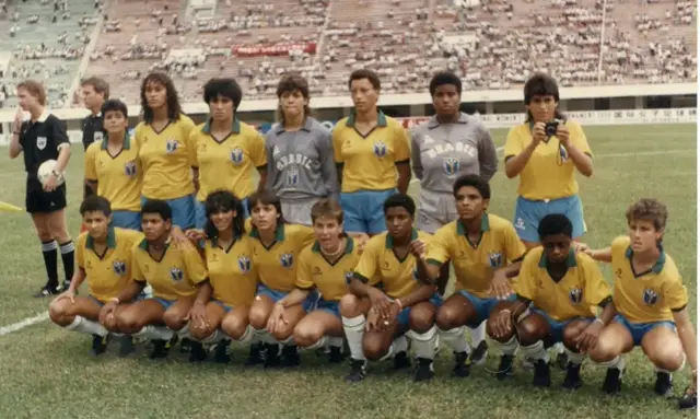 Seleção Brasileira Feminina de 1988, que disputou o Torneio Experimental da FIFA na China.