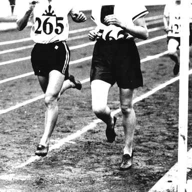 A chegada da final dos 800 metros nos Jogos de Amsterdã, 1928